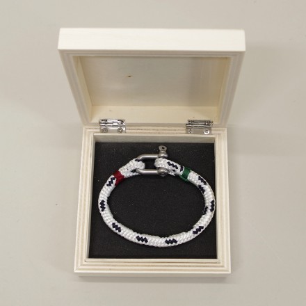 Bracelet Hoël en cordage marin blanc code marine surliures rouge verte manille inox boite