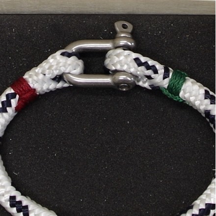 Bracelet Hoël en cordage marin blanc code marine surliures rouge verte manille inox boite