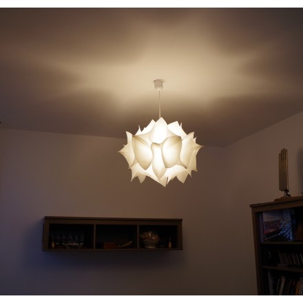 Luminaire Design Hortensia fabriqué en France, suspension en voile de bateau