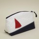 Trousse de toilette en voile de bateau et cuir